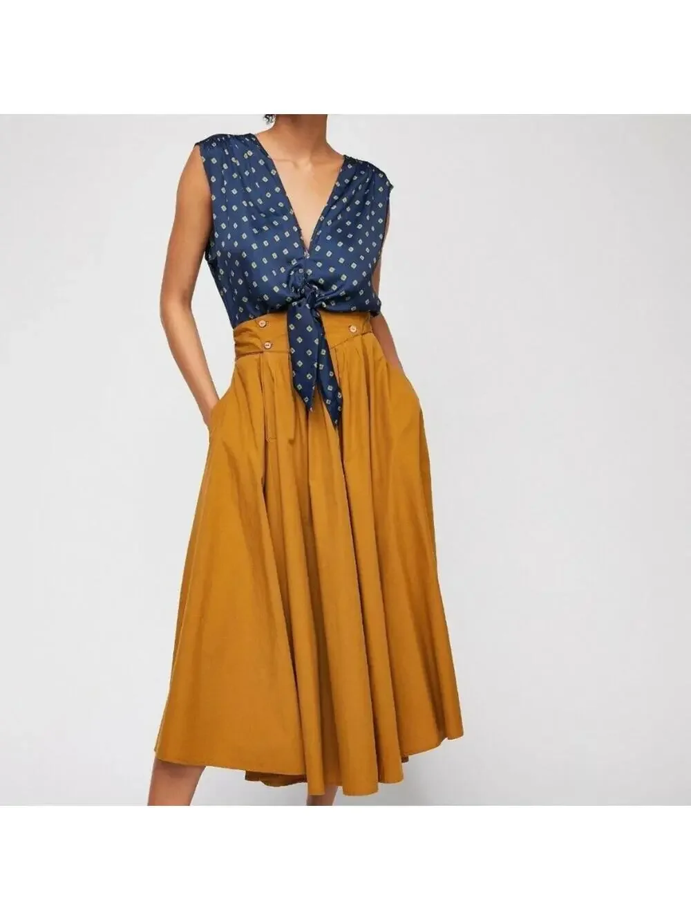 Free People Large Top Sleeveless Tie Up Blouse Navy Blue & Gold NEW WITH TAG
